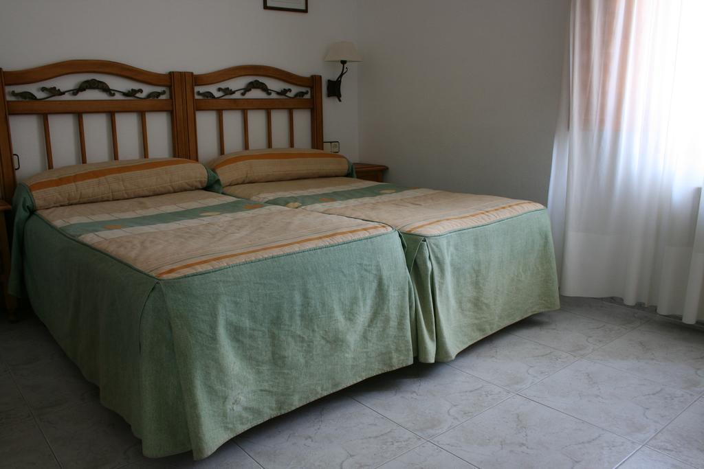 וינואסה Hostal Visontium מראה חיצוני תמונה