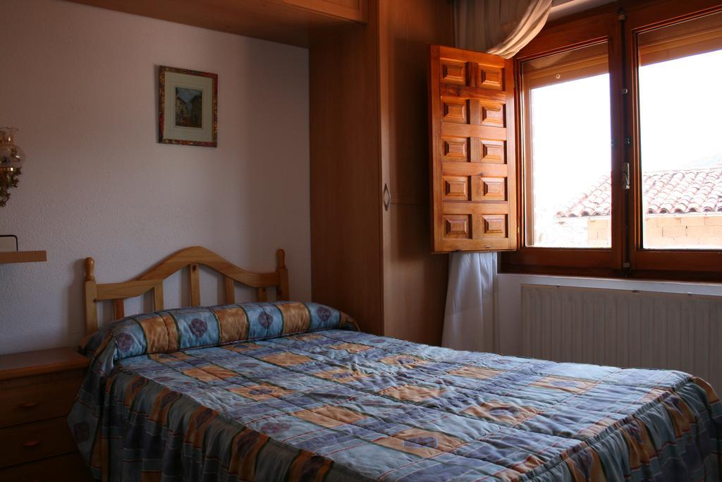 וינואסה Hostal Visontium מראה חיצוני תמונה